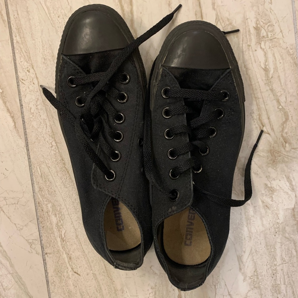 Converse - Black on Black